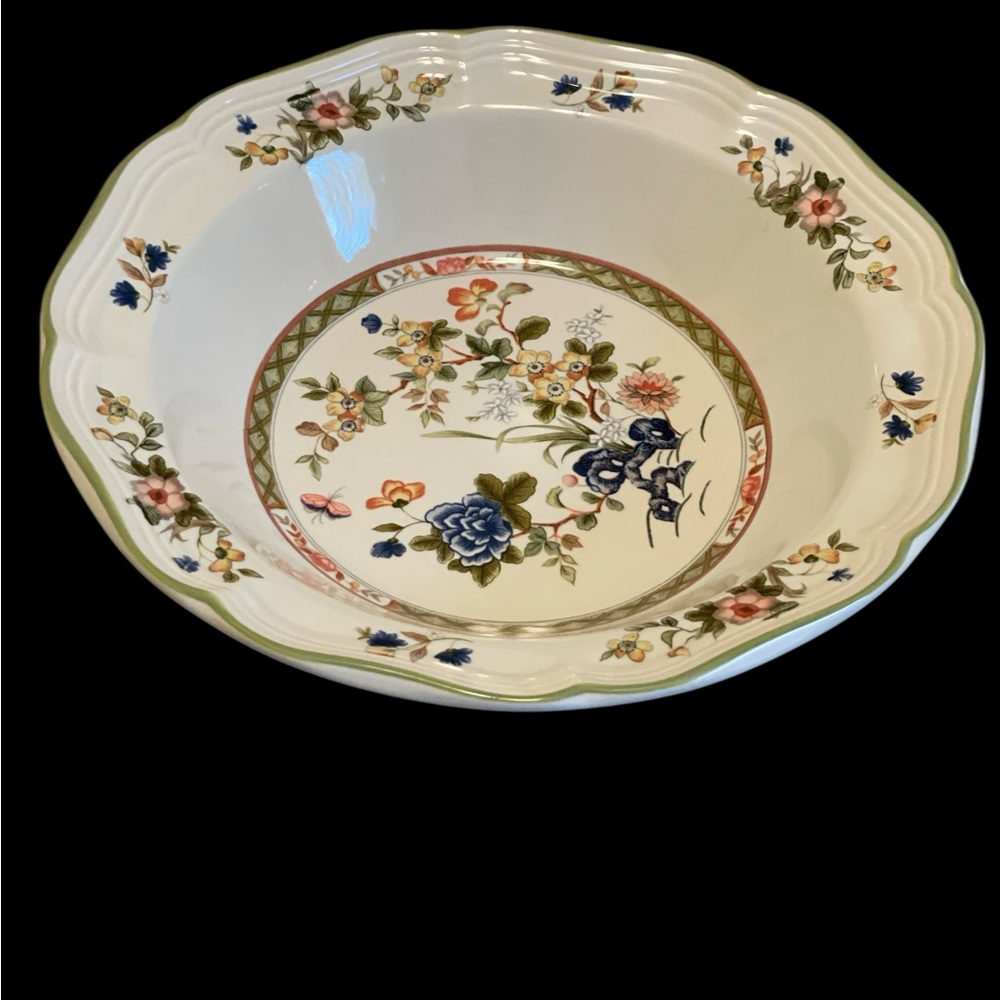 Vintage  Mikasa  Heritage Imari Bouquet 91/4 inch serving bowl.